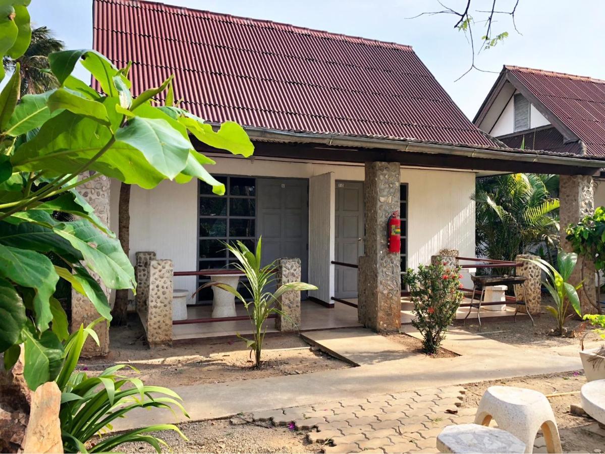 Blue Beach Resort Baanphakrimlay Exterior foto